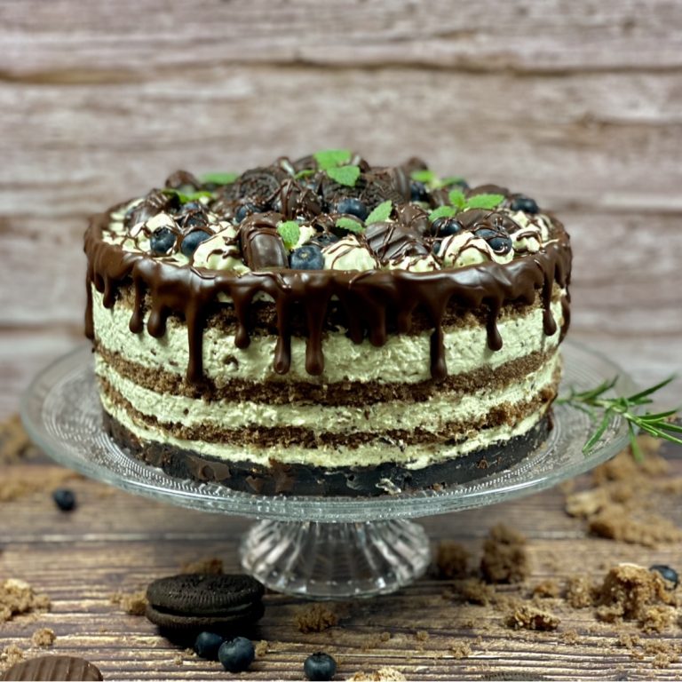 Minze-Cremetorte mit Oreo-Keksboden – Tobse Backt